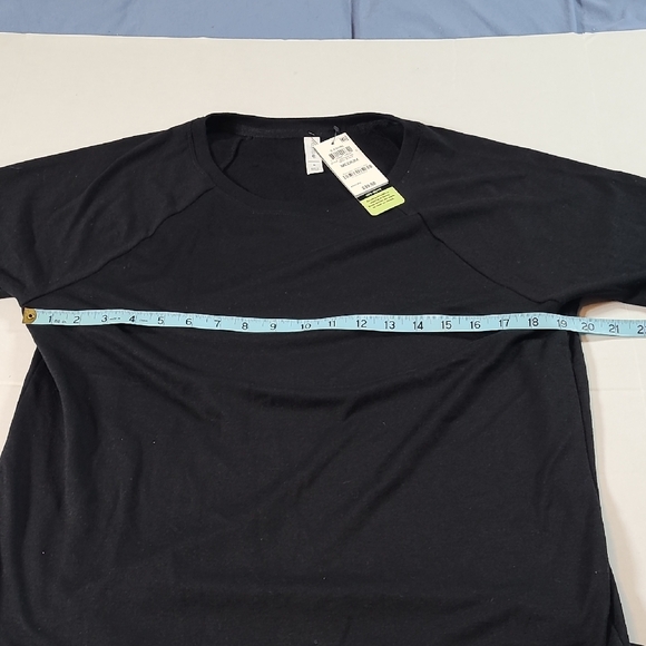 Ideology Black Crewneck Cozy Stylish Sweatshirt NWT Medium - Picture 8 of 11